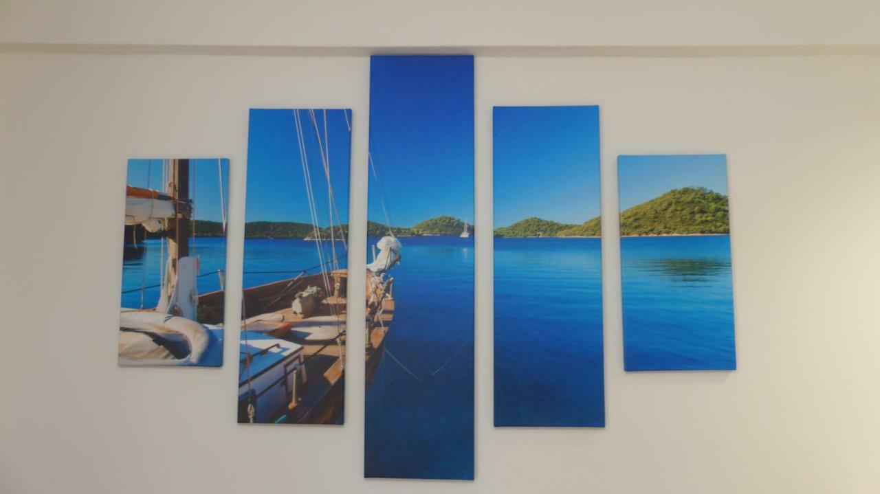 White Apartment 70M From The Sea Nea Peramos  Exterior photo
